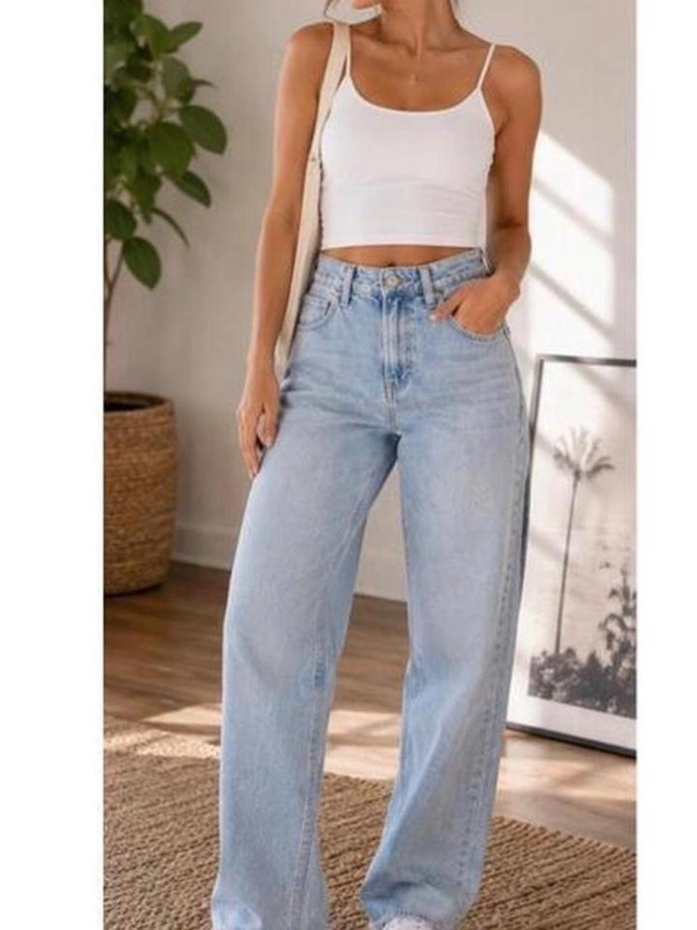 Women’s Hollister Curvy Ultra High-Rise Vintage Straight Leg Denim Jeans Size 29